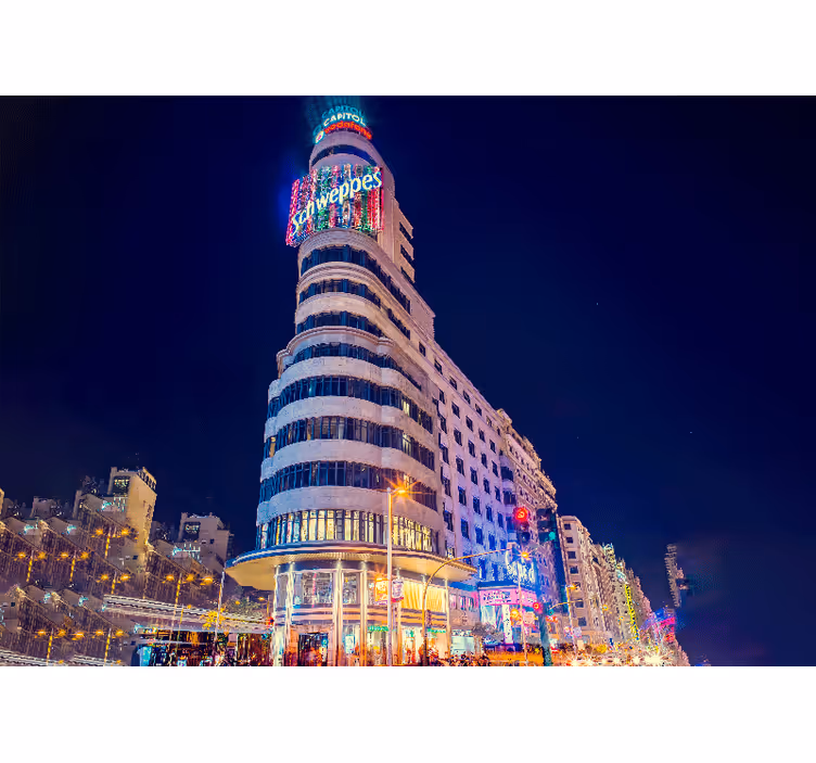 Zavjese za spavaću sobu gran vía u večernjim satima - TenStickers