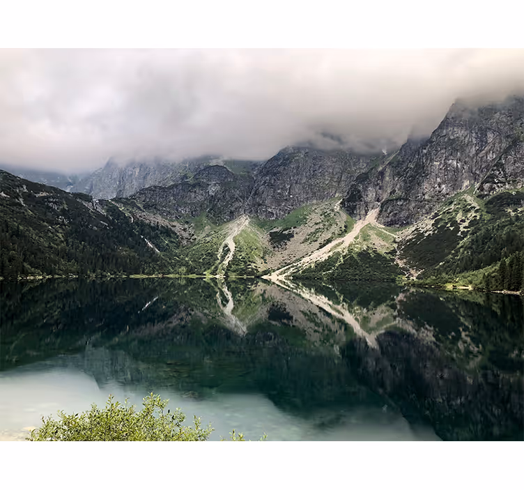 Foto tapete zeleno morsko oko jezera - TenStickers