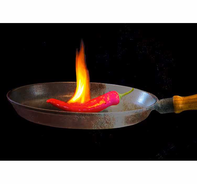 Crvena ljuta paprika u plamenu moderni zidni zid - TenStickers