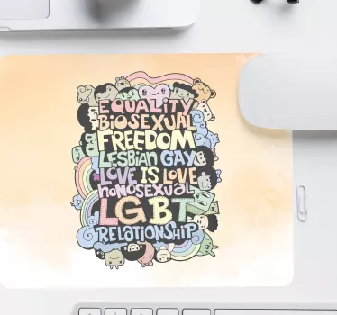 Podloga za miš citat prihvaćajući ljubavnu jednakost - TenStickers