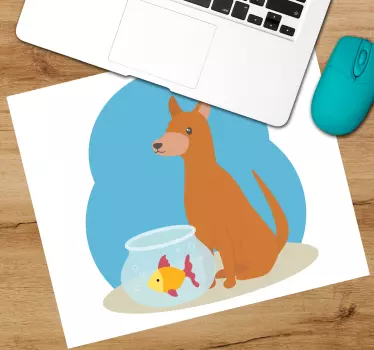 Podloga za miš izvornik razigrani pas gleda ribu - TenStickers
