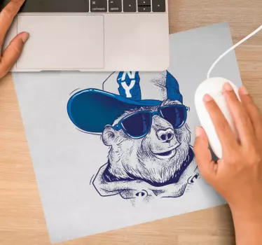 Podloga za miš izvornik s cool medvjedićem - TenStickers