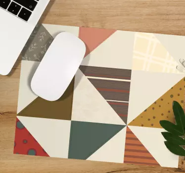 Podloga za miš obrasci šareni geometrijski trokuti - TenStickers