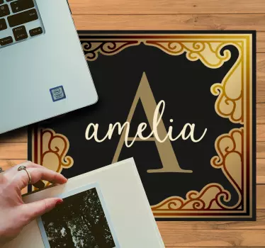 Podloga za miš s imenom elegantni monogram dizajn - TenStickers