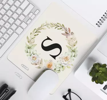 Podloga za miš s imenom floral inicijalni dizajn - TenStickers