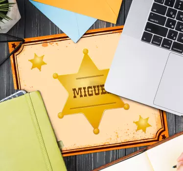 šerifska značka s imenom personaliziranim vinilnim jastučićem za  - TenStickers