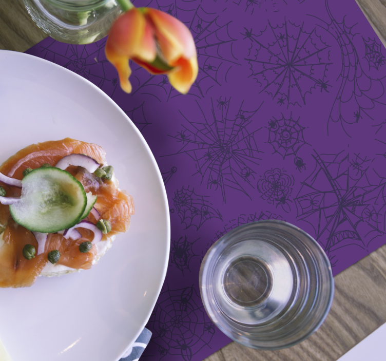 Ljubičasta s podmetačima za paukove i mrežu za halloween - TenStickers