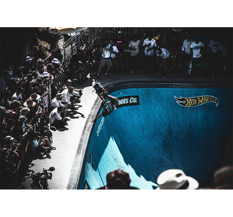 Foto tapete vozila skateboarder izvodi trik - TenStickers