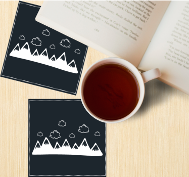 Podmetač za čaše silueta planine s oblacima - TenStickers